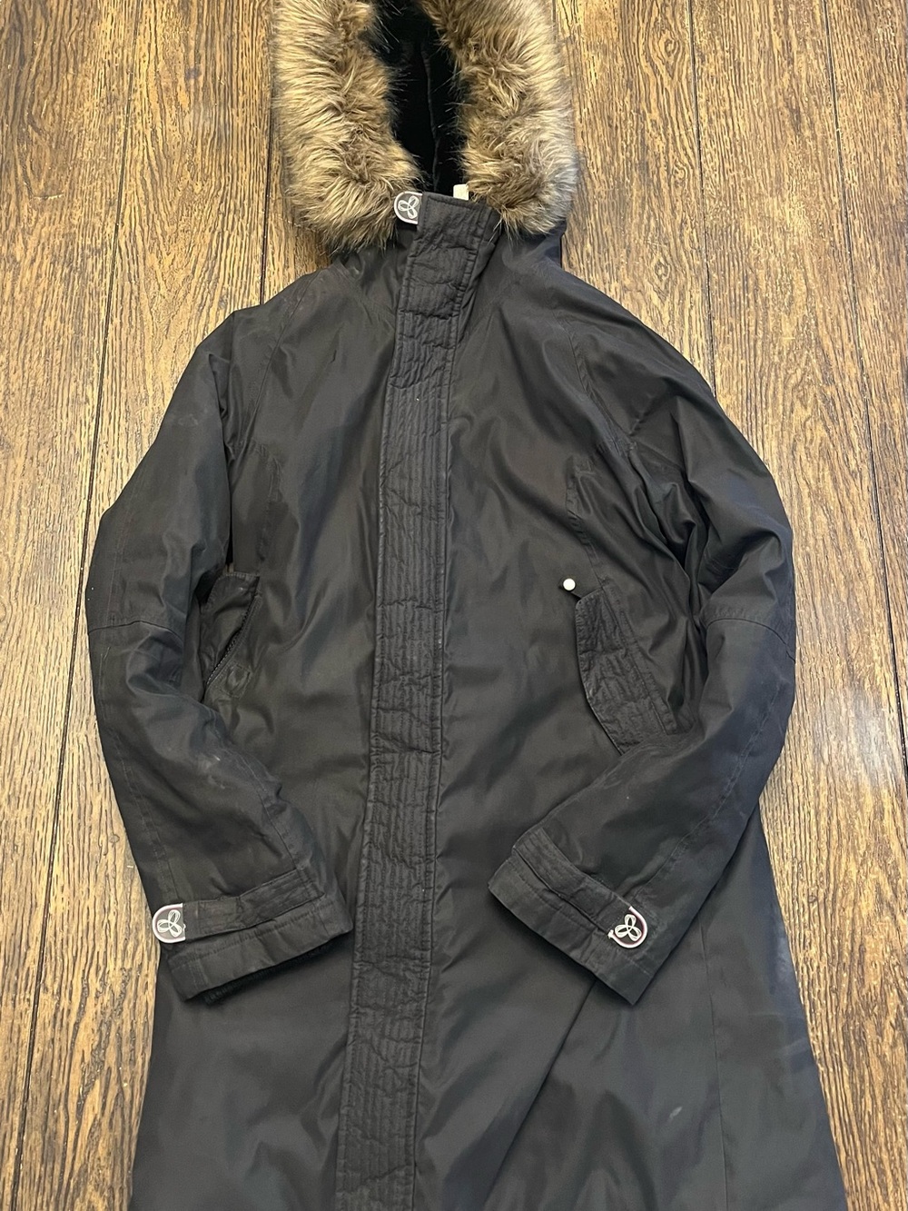 TNA Aritzia Black Fur Hood Parka — Excellent Condition - Medium